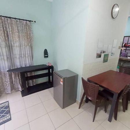 Homestay Sri Ladang Kuala Terengganu Exterior foto