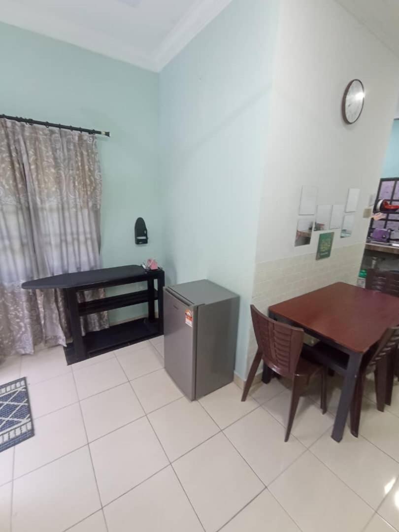 Homestay Sri Ladang Kuala Terengganu Exterior foto